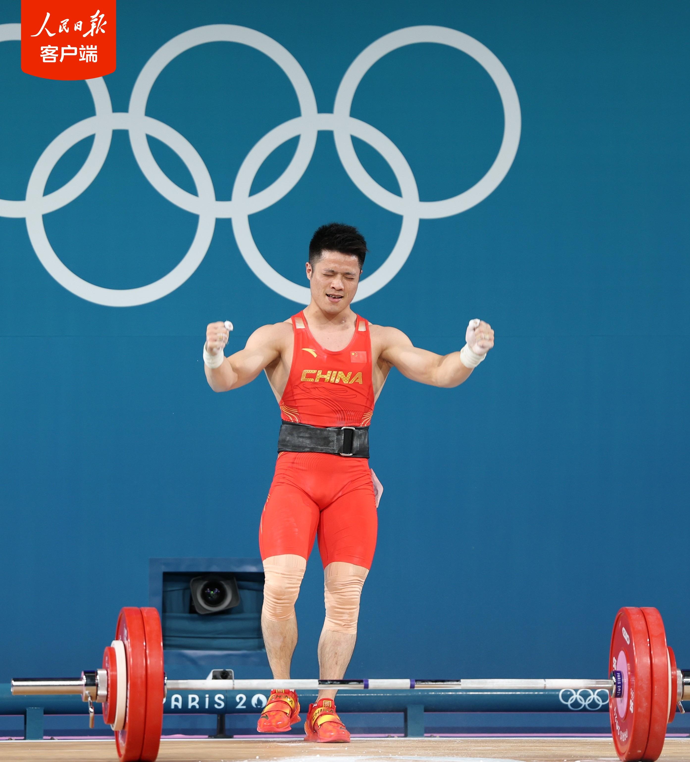 举重比赛现场火爆,选手们挥汗如雨的简单介绍 举重比赛现场火爆,选手们挥汗如雨的简单介绍