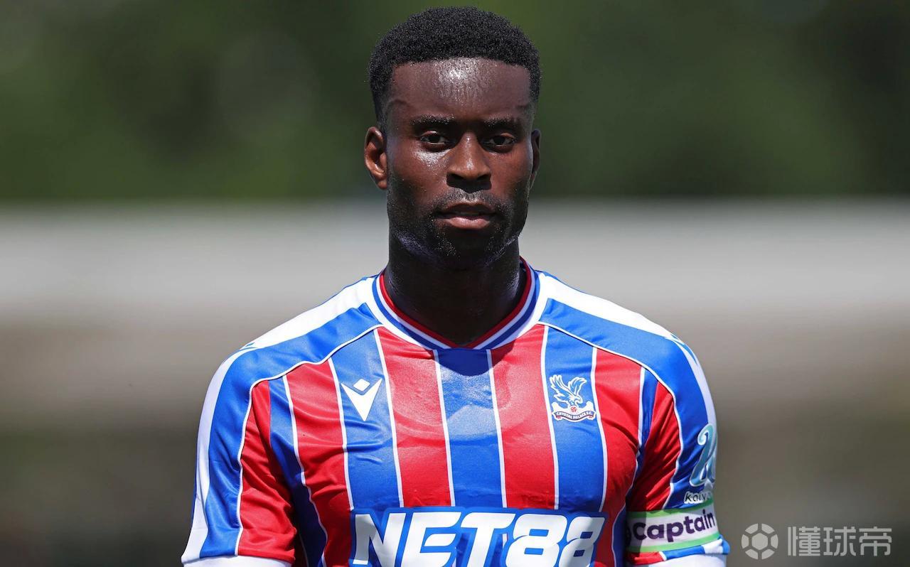 利物浦完胜对手,领跑英格兰足球榜首 利物浦完胜对手,领跑英格兰足球榜首