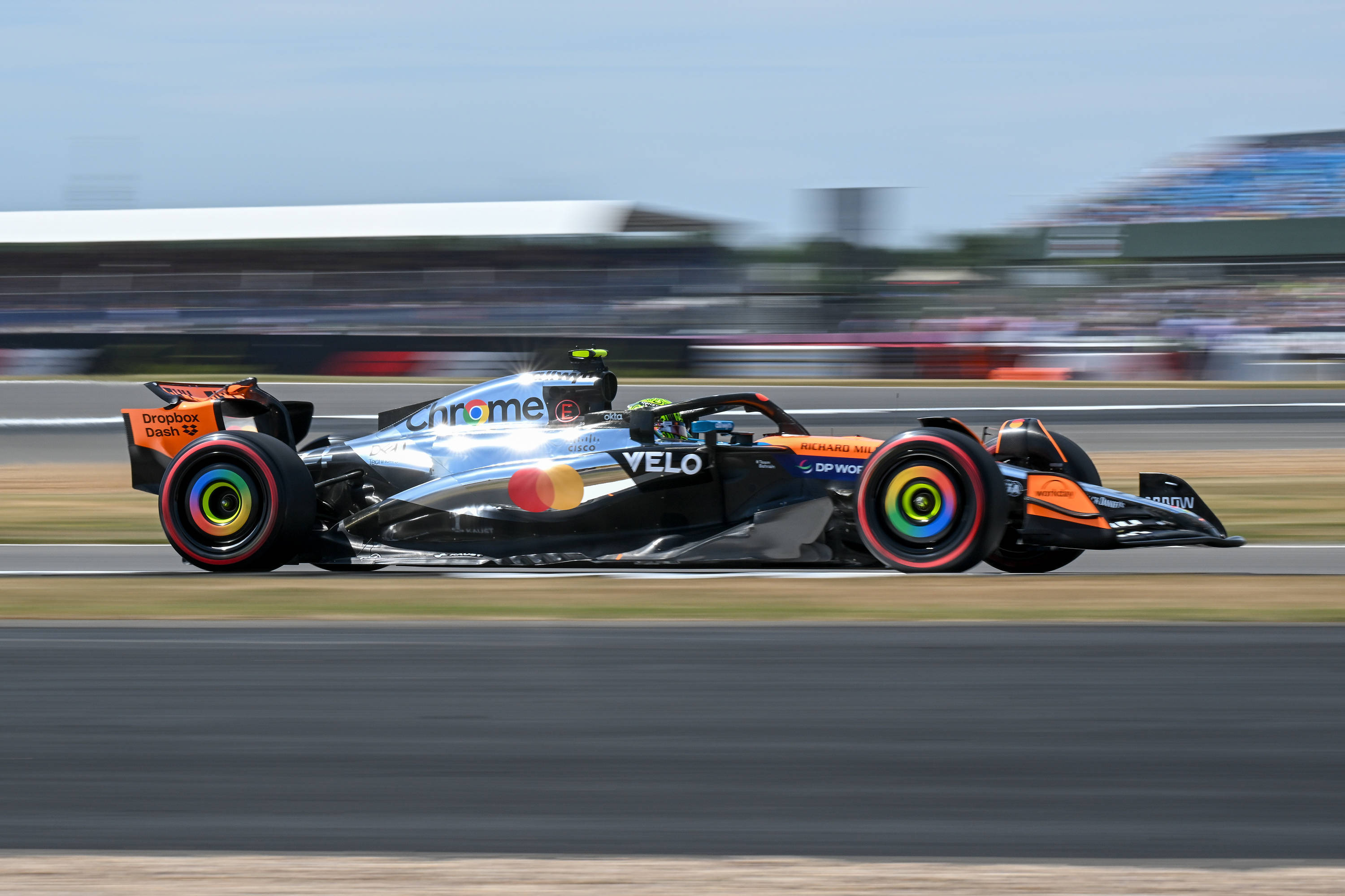 梅赛德斯力克阿斯顿马丁,皮亚斯特里刷新纪录 梅赛德斯力克阿斯顿马丁,皮亚斯特里刷新纪录