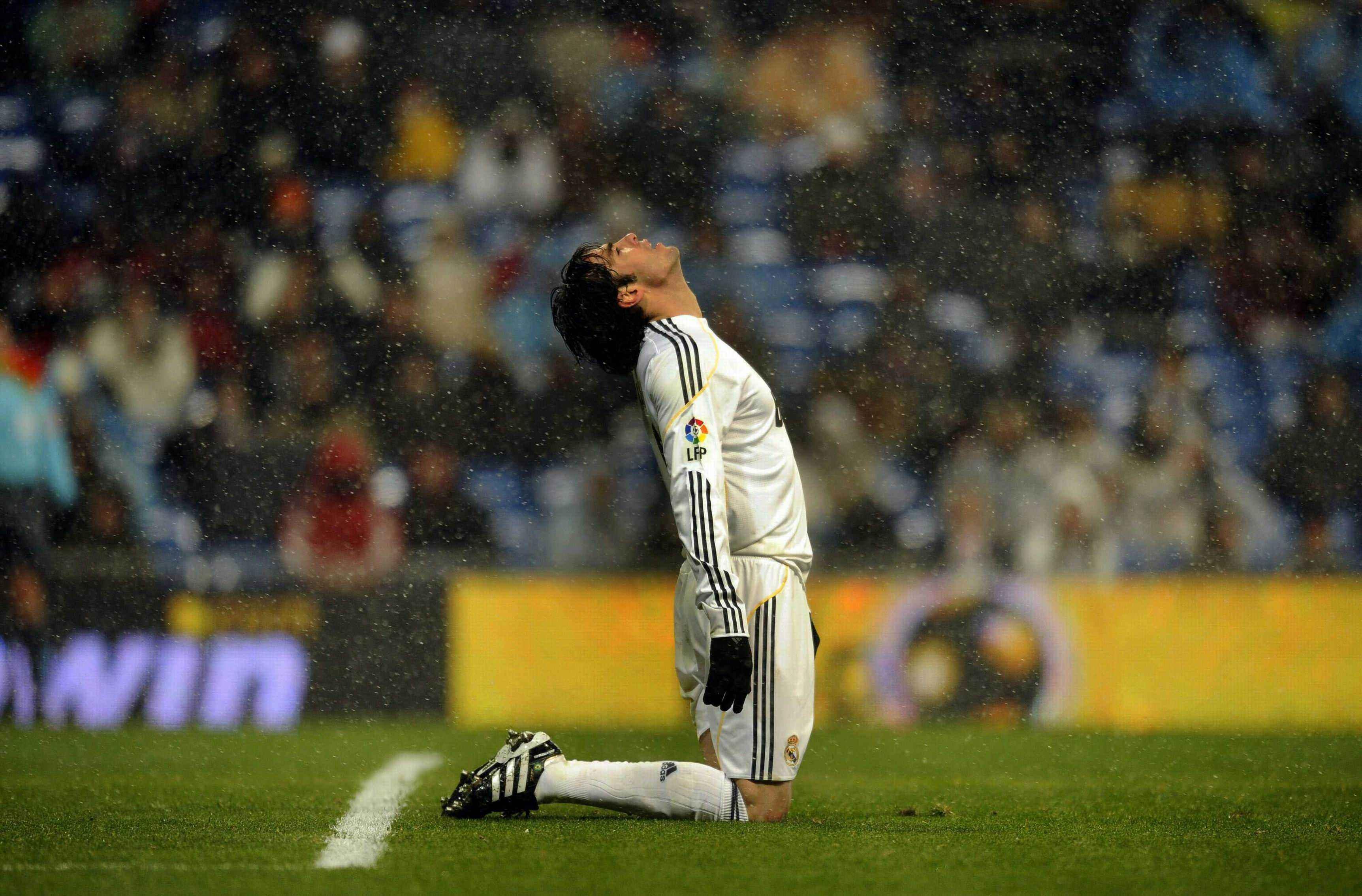 斯帕尔逼平那不勒斯,保持稳定表现 斯帕尔逼平那不勒斯,保持稳定表现