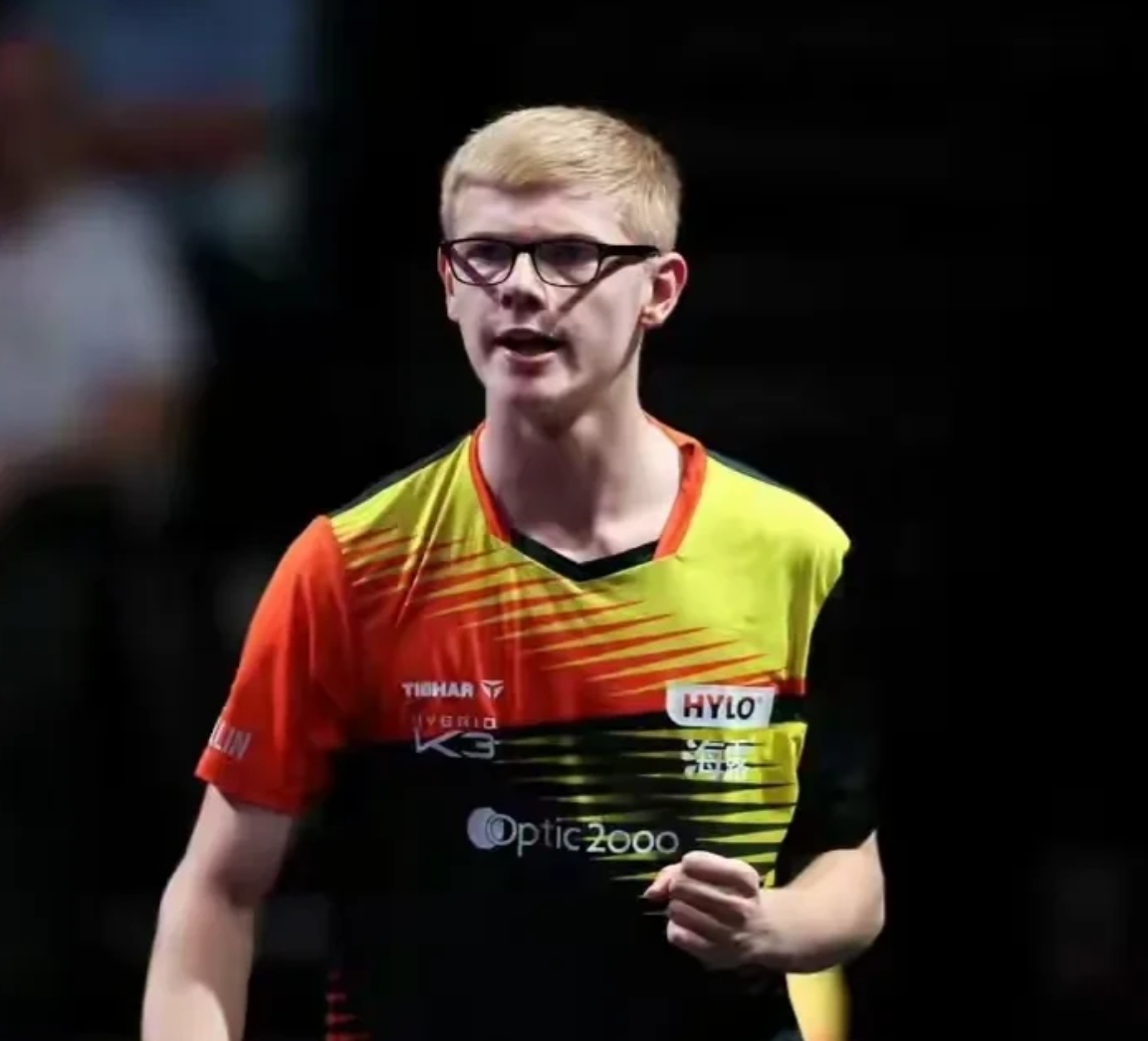 法兰克福球员备战全力以赴,力争夺冠 法兰克福球员备战全力以赴,力争夺冠