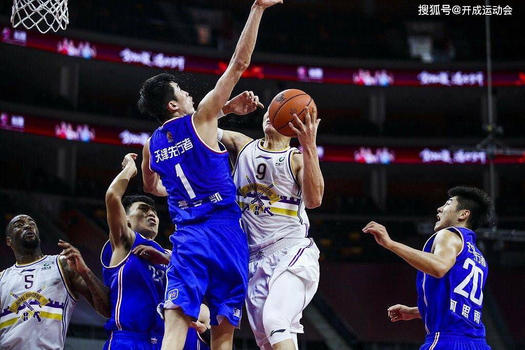 雷火电竞网址-江苏男篮以出色表现成功锁定季后赛名额